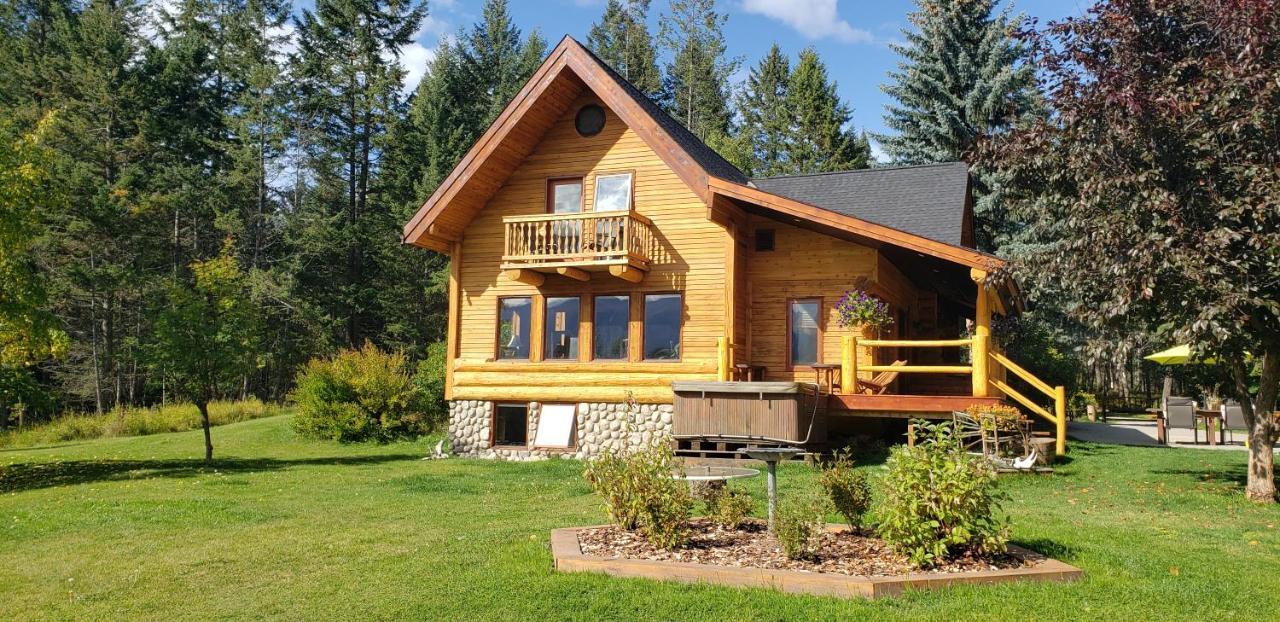 Kicking Horse Canyon Guest House Голден Екстер'єр фото
